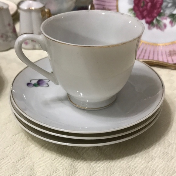 NASCO Pansy China Set - Picture 3 of 8